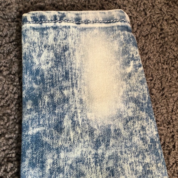 Nwot skinny leg jeans . - Picture 5 of 6
